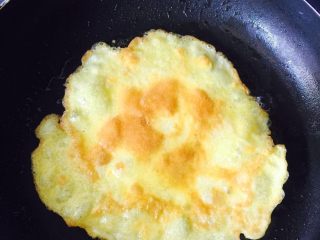 7、家庭简易版寿司????,煎至两面金黄色，盛出备用