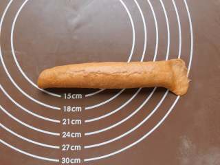 16、巧克力胖肚脐面包|手揉党,接缝处向上，压薄一头