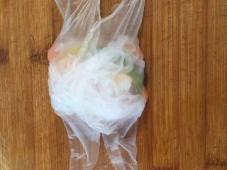 15、减脂低热量越南春卷,上下包住