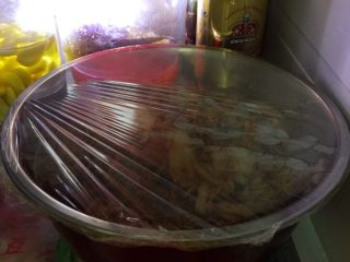 15、Diy 正宗韩国辣白菜,然后放入冰箱冷藏48小时后,辣白菜就完成啦!