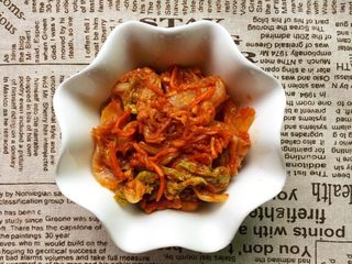 18、Diy 正宗韩国辣白菜,需要吃的时候,随时从冰箱拿出来装盘即可。