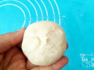 21、蟹壳黄烧饼,收口,捏紧。