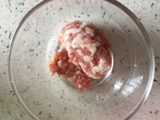 4、清火米线 菊花脑肉沫米线,肉沫加入料酒