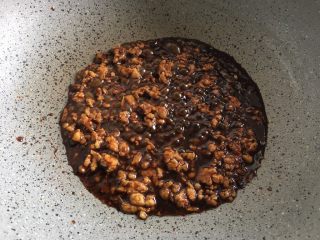 11、清火米线 菊花脑肉沫米线,烧制如图所示