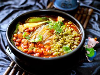 22、绿色美食+酸辣粉,成品一