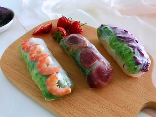 2、营养早餐天天不重样,蔬菜的卷好。