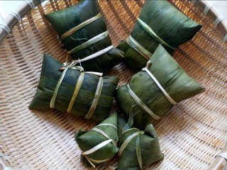 17、不同类型粽子的包法,全家福来一张。