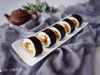 10、牛油果肉松寿司,成品