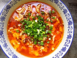 21、水煮肉片,撒上葱花就做好了！