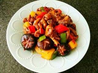 14、红烧鸡块,出锅装盘????????????