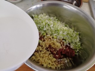 5、驴肉烧卖,加半碗凉水