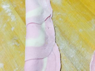 8、玫瑰花????饺子,对折好