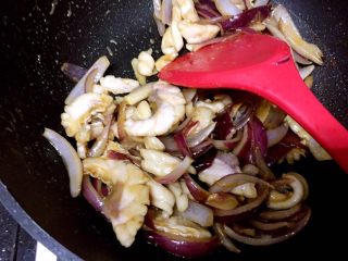 20、鲍汁脆鲩,打开锅盖再翻炒几下就可以了！