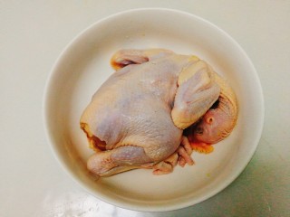 5、家庭版--叫花鸡,洗净后三黄鸡装一个深碗里