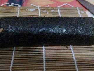 6、日本寿司,开始卷起