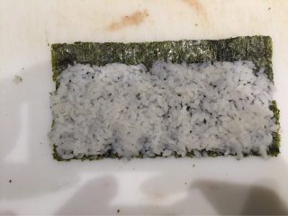 3、 Hosso Frrito 小龙卷!,饭铺上紫菜