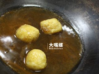 11、正宗柳州螺蛳粉丨大嘴螺,豆腐泡,所谓的螺蛳粉标配,因为其能完美的融入螺蛳粉的汤汁,煮煮更进味哦