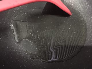 14、砂锅紫苏脆鲩鱼,中火热锅,热锅冷油