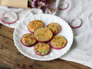 12、洋葱蔬米饼,哄孩子吃饭的小米饼儿