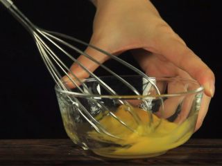 4、花样寿司の紫菜卷,搅拌均匀