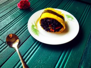 16、乌饭寿司卷,也可以做成是这种口袋似的。