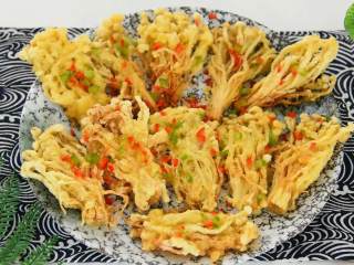 6、炸金针菇—花开富贵的造型又超级香脆，不要错过哦,给孩子们当零食也是不错的选择。