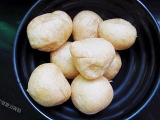 4、麻辣香锅,准备一碗面筋泡