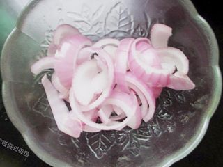 7、麻辣香锅,洋葱切丝