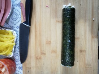 7、快手寿司,卷卷卷卷起来。