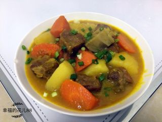 13、咖喱牛腩,煮熟了就可以开动了。