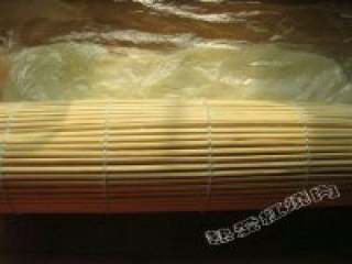 7、山药豆沙卷,7.把山药泥用寿司帘卷起来