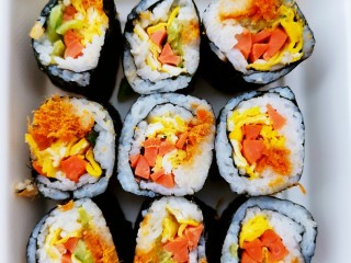 7、肉松寿司,切成小卷小卷的更好看呀～