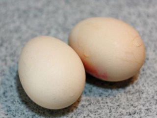 3、金枪鱼饭团,鸡蛋煮熟