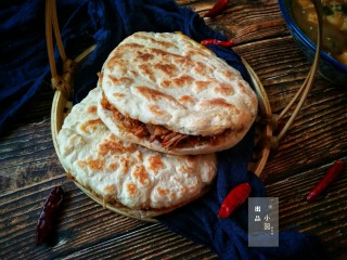 27、肉夹馍,馍酥肉香。