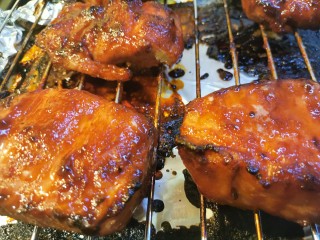 22、蜜汁叉烧肉（烤箱版）,出锅了