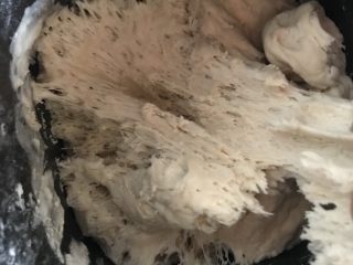 9、芝麻蜂蜜包,扯出蜂巢样即可