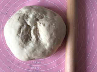 11、芝麻蜂蜜包,扒开面团没有小孔即可