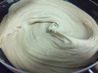 12、焦糖海盐栗子酱,不停翻炒