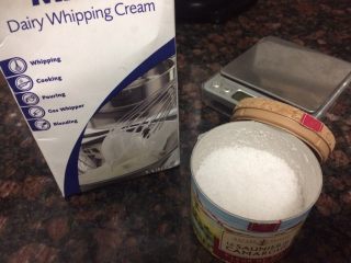 15、焦糖海盐栗子酱,奶油