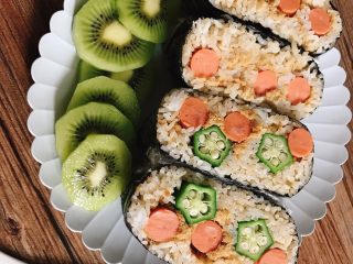 9、可爱小饭团,再来一张。