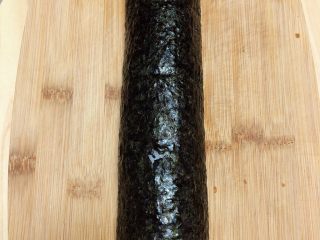 15、金枪鱼胚芽米寿司 | 便当,卷好的寿司卷是这样滴。