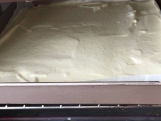 13、肉松小贝,放入烤箱,上下175度中层20min