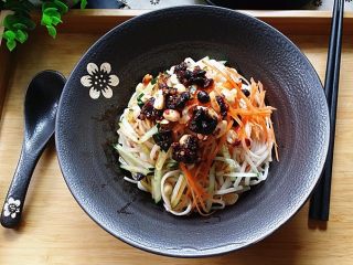 11、麻辣香豉酱拌面,酱拌凉面OK