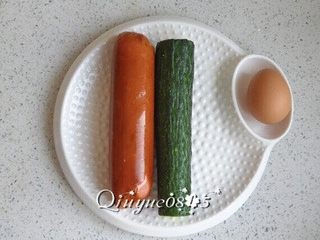 2、樱花寿司,切成长条