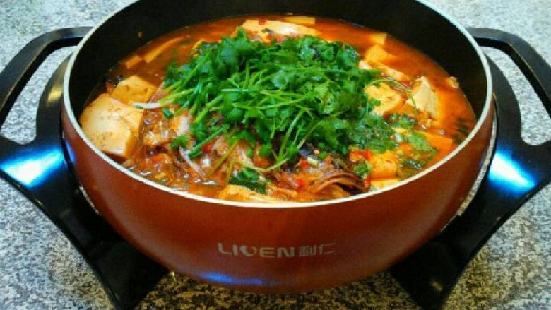 自制鱼头豆腐火锅