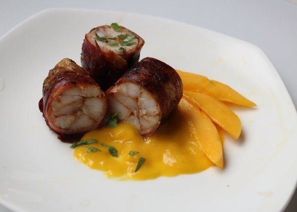 鮟鱇鱼生火腿佐芒果酱汁