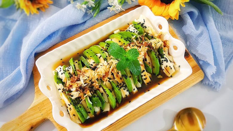 吃豆腐健康饮食之好吃到飞起的牛油果拌豆腐