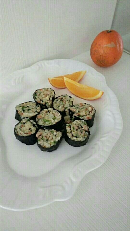 宝宝辅食青菜胡萝卜饭卷