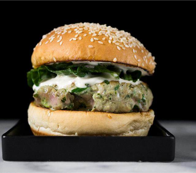 香辣金枪鱼汉堡