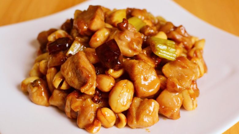 宫保鸡丁最正宗最讲究的做法